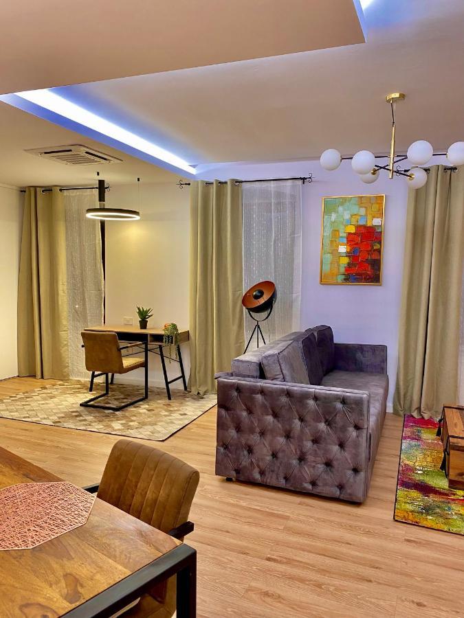Blancris Boutique Apartment Brasov Luaran gambar