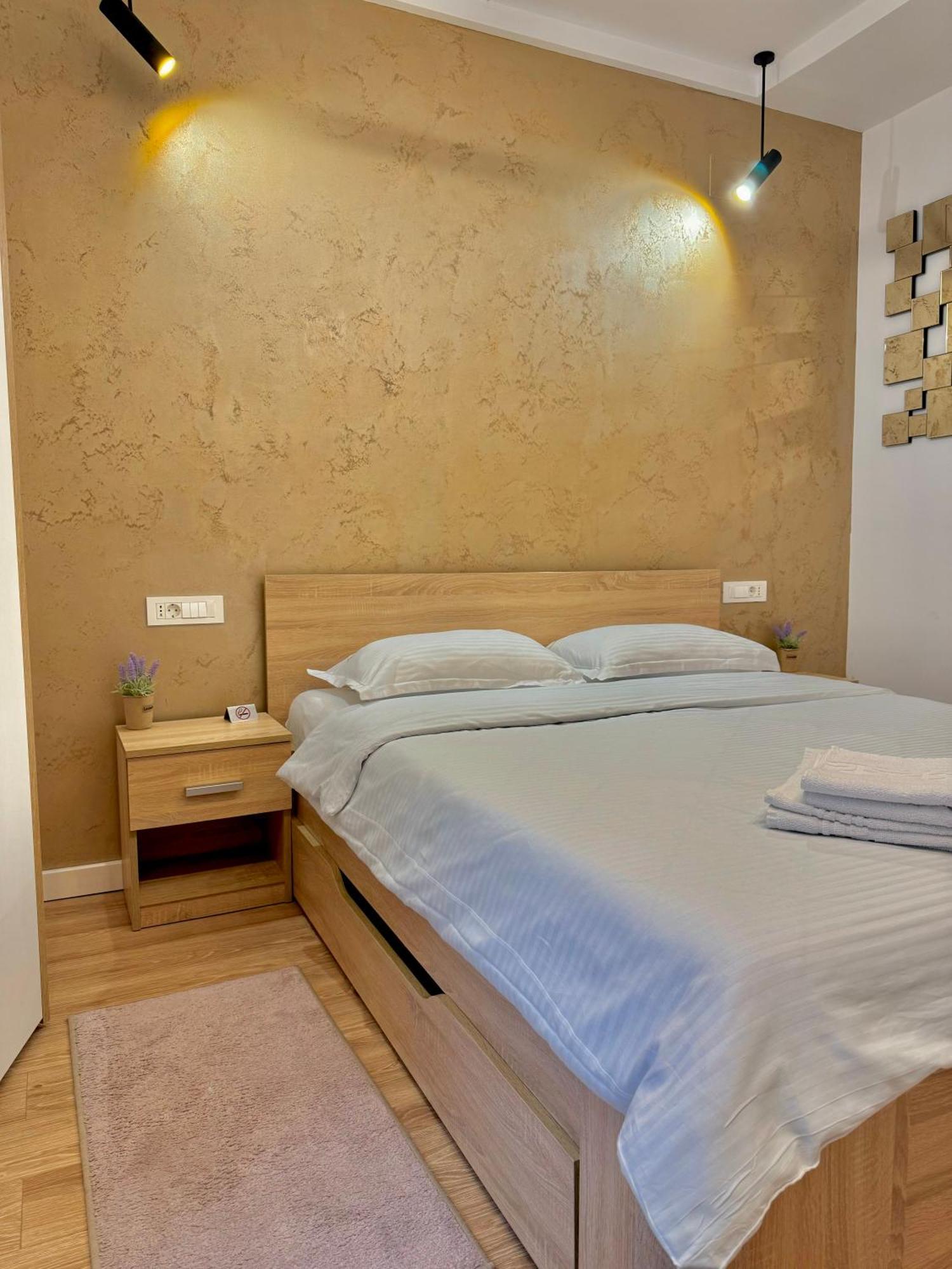 Blancris Boutique Apartment Brasov Luaran gambar
