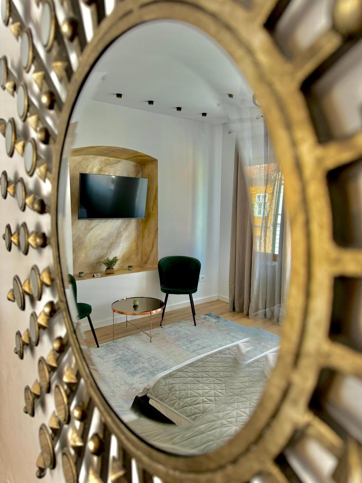 Blancris Boutique Apartment Brasov Luaran gambar