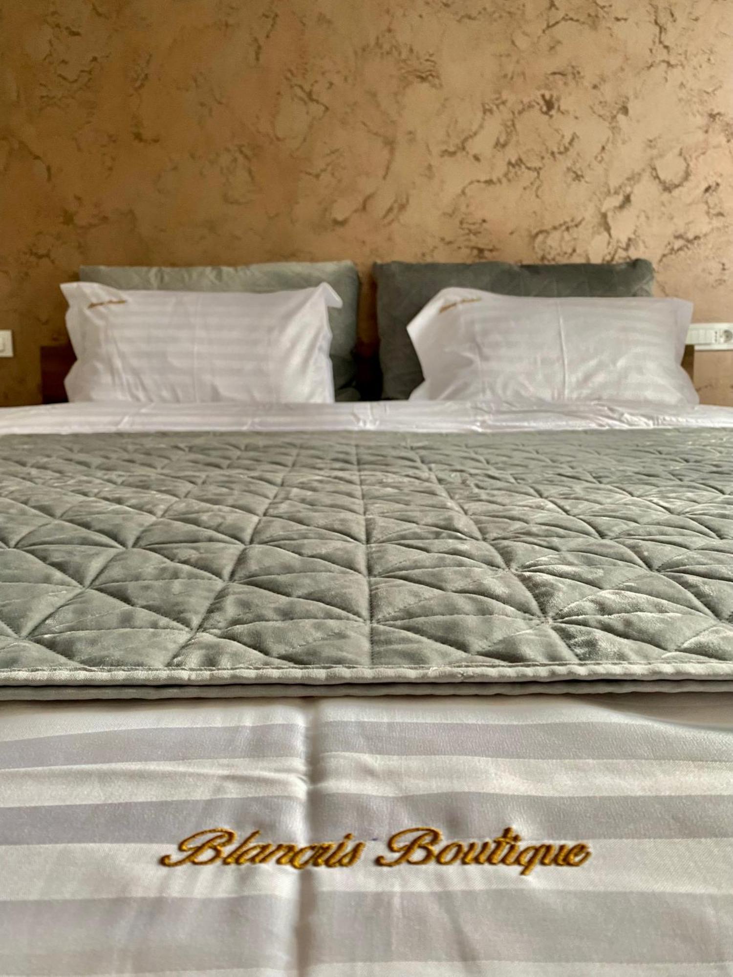 Blancris Boutique Apartment Brasov Luaran gambar